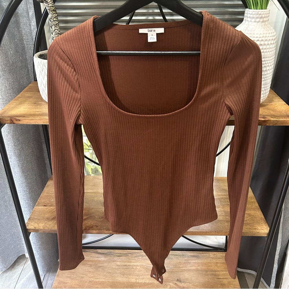 Bar III Brown Ribbed Long Sleeve Scoop Neck Bodysuit Women’s Small.